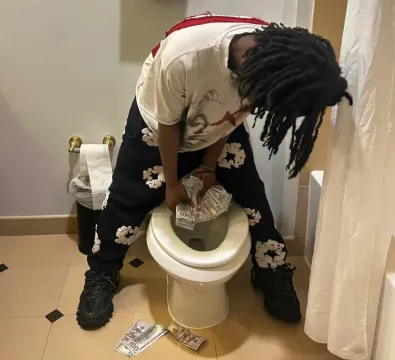 Default user profile avatar for AI generated music examples community